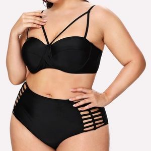NWT plus-size swimsuit bikini set